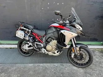 ducati multistrada v4 rally akrapovich