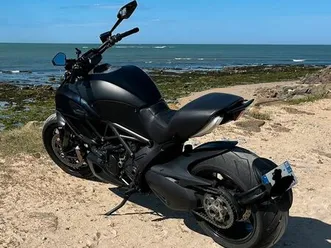 ducati diavel 1200