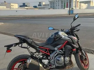 z900 r version canada