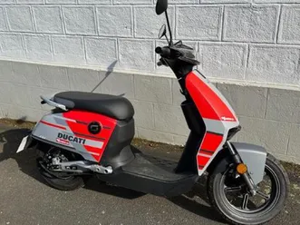 scooter électrique super soco cux11 édition spécial ducati