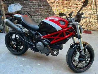 ② ducati monster 796 + abs et accessoires