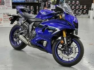 2025 yamaha yzf r7