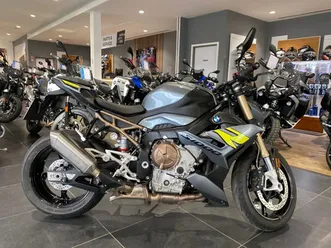 2024 bmw s1000r sport with low mileage!
