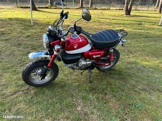 honda monkey 125 cc. en parfait état. 4100 kms