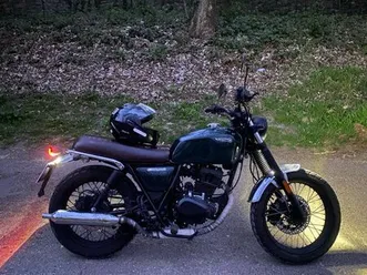 moto brixton 125 vintage verte