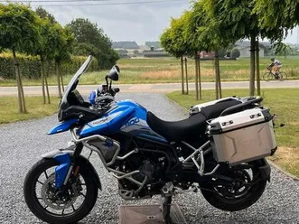 ② triumph tiger 900 gt pro