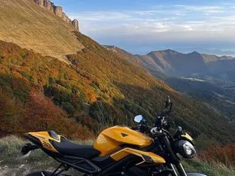 triumph street triple rs