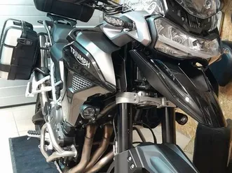 1200 triumph tiger pro