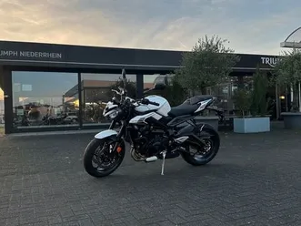 triumph street triple r weiß 2025