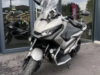 honda x-adv 2020 750 cm3 | scooter | 8 661 km | beige | 95350 st brice sous foret