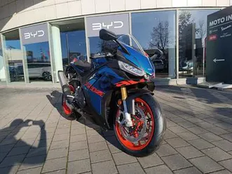 aprilia rsv4 1100 stingray blu