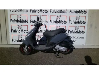 piaggio zip 50 4t 2024 50 cm3 | scooter | 4 580 km | 13200 arles