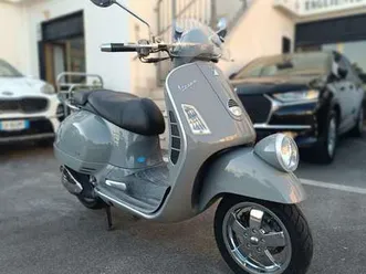 piaggio gts 250 grigio