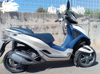 piaggio mp3 300 ie