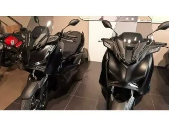 yamaha xmax tech max 300, 2023 god.