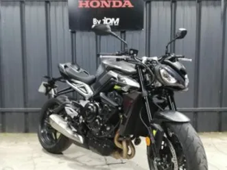 triumph street triple 765 r 2024 765 cm3 | moto roadster | 3 600 km | gris | 84130 le pontet