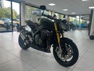 triumph speed triple rs