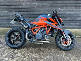 2021 ktm 1290 super duke r