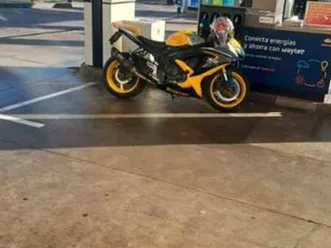 suzuki - gsxr 600 k8