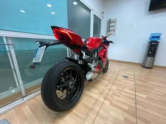 ducati - panigale v4