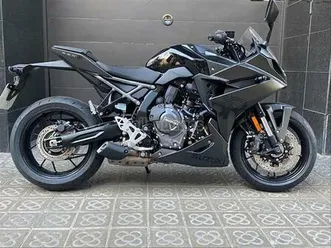 suzuki - gsx-8r