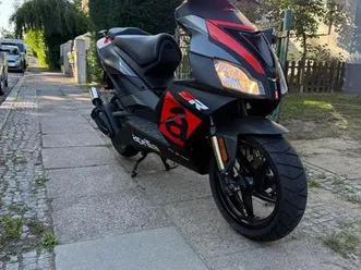 aprilia sr 50 r