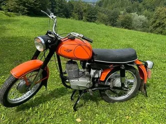 wsk m06 zarejestrowana na bialych tablicach tarnów