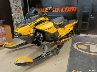 x rs 900 ace turbo r moottorikelkka