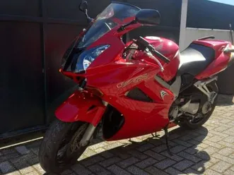 mota vfr 800 vtec esgueira