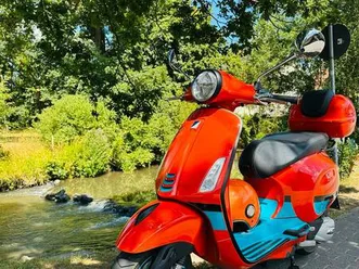 vespa primavera 125 color vibe