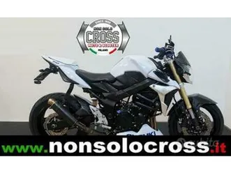 suzuki gsr 750 - anno