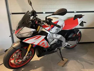 aprilia tuono