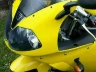 triumph daytona 955i