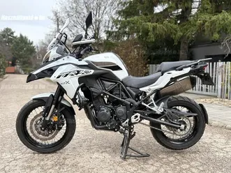 35kw - abs - magyar motor - bukókeret - 3 gyári kulcs