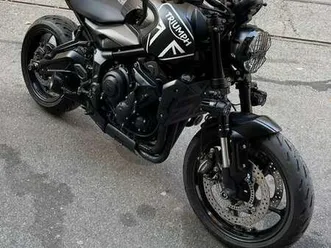 triumph trident 660 naked nero