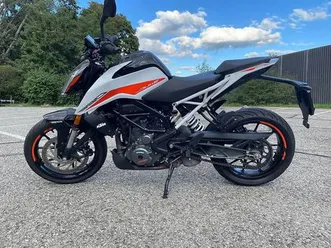 ktm duke 390 / modèle 2021