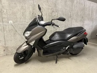 xmax 125 scooter