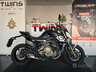 cf moto 650 nk _ usato permutabile