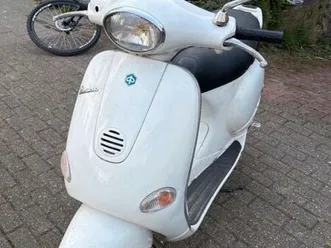 vespa et2 c16