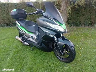 kawasaki j300 abs faible km entretiens a jour