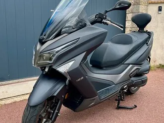 scooter kymco x-town 125 - comme neuf, seulement 1 030 km - garantie 5 ans