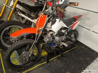 ycf r-start 125 grande roues