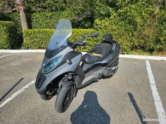 piaggio mp3 500