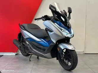 honda forza 125 gris / bleu - 1ère main