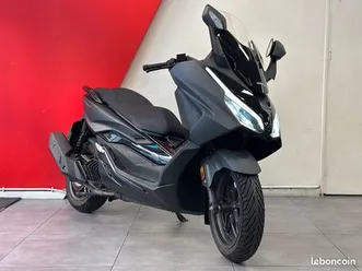 honda forza 125 noir mat - 1ère main