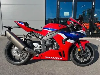honda cbr1000rr-r fireblade aktion