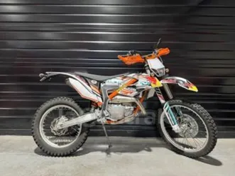 250 r