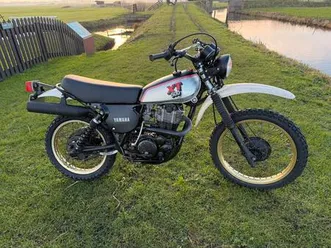 ② yamaha xt 500 uit 1981.