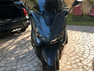 yamaha tmax 560 tech max – over range – akrapovic- très bon état