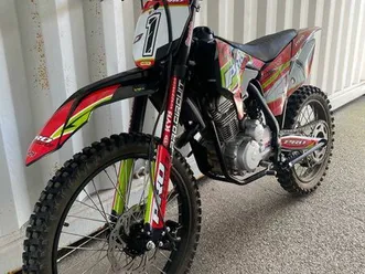 motocross 250 cc comme neuve 3h30 d’utilisation